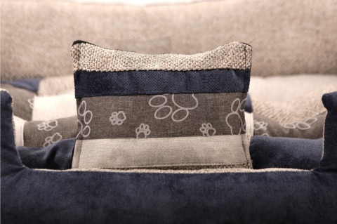 Posłanie, legowisko Klasyczne Materac + Poduszka PatchWork (MultiColor) 76x56cm M