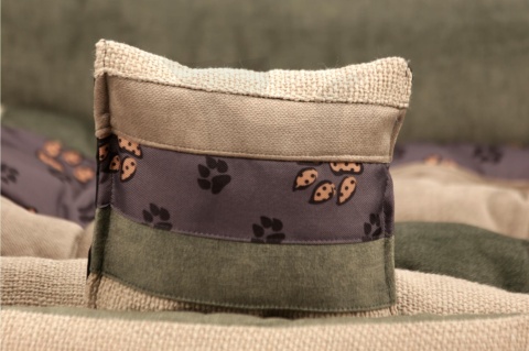 Posłanie, legowisko Klasyczne Materac + Poduszka PatchWork (MultiColor) 76x56cm M